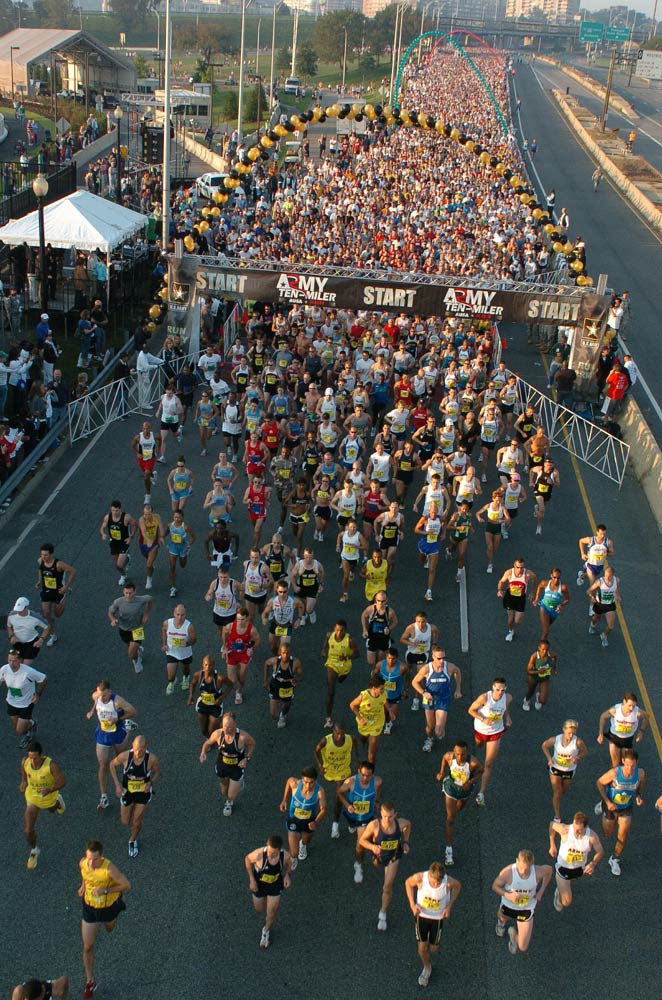 Army Ten Miler Race Start +5 Seconds